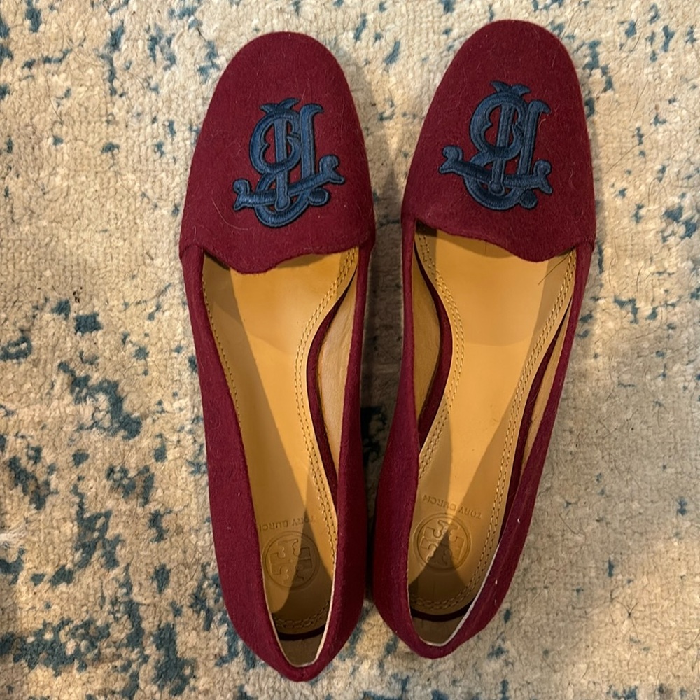 TORY BURCH Antonia Loafer Embroidered Monogram Imperial Garnet Perfect Navy 9.5